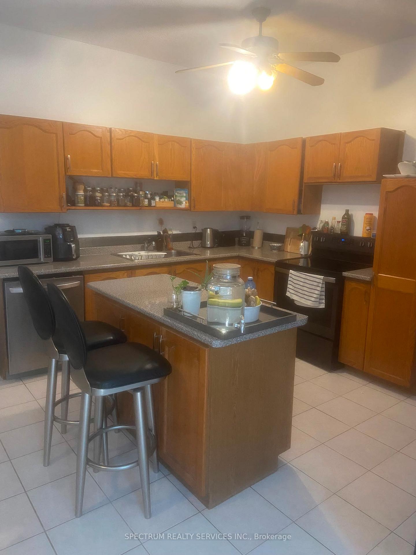 Photo 21 of Unit Rear Main Floor Loft, 3126 Dundas Street, Toronto, Junction Area — HOMEH