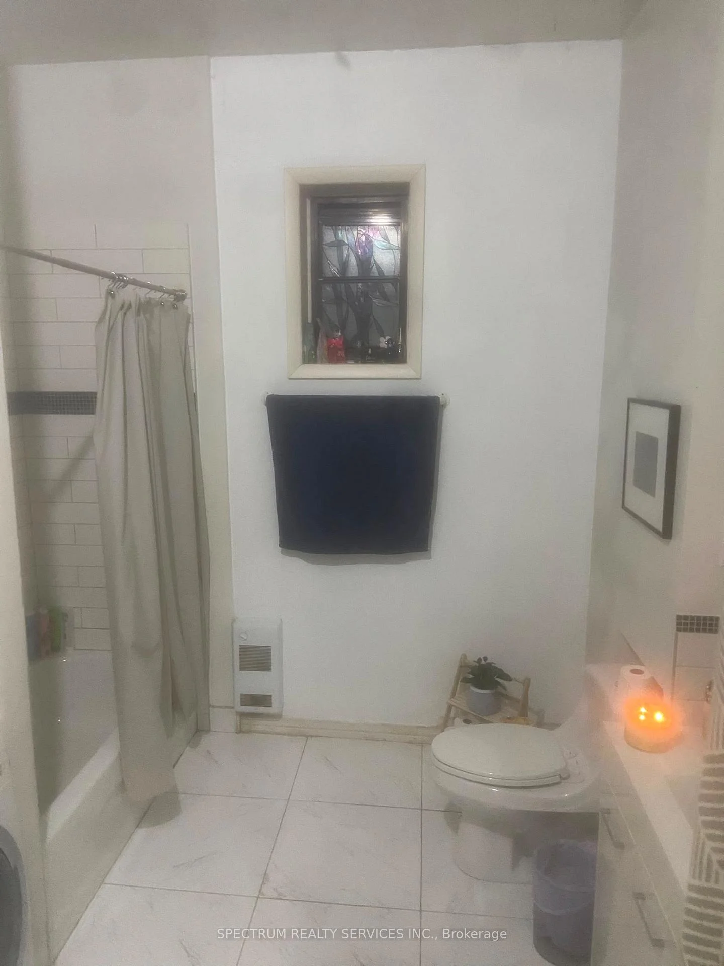 Photo 5 of Unit Rear Main Floor Loft, 3126 Dundas Street, Toronto, Junction Area — HOMEH