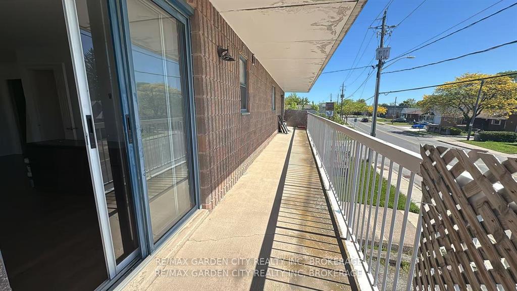 Photo 8 of Unit 201, 210 Pelham Road, St. Catharines, Western Hill — HOMEH