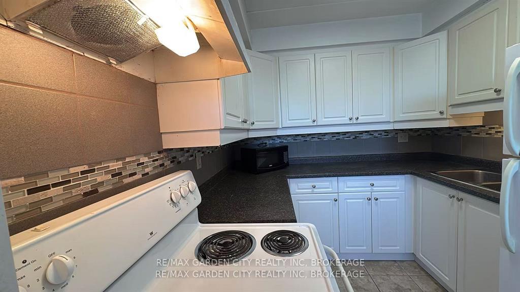 Photo 16 of Unit 201, 210 Pelham Road, St. Catharines, Western Hill — HOMEH