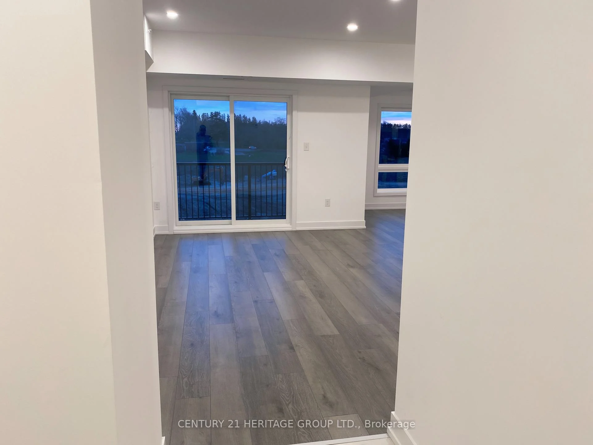 Photo 12 of Unit 502, 10 Culinary Lane, Barrie, Rural Barrie Southeast — HOMEH