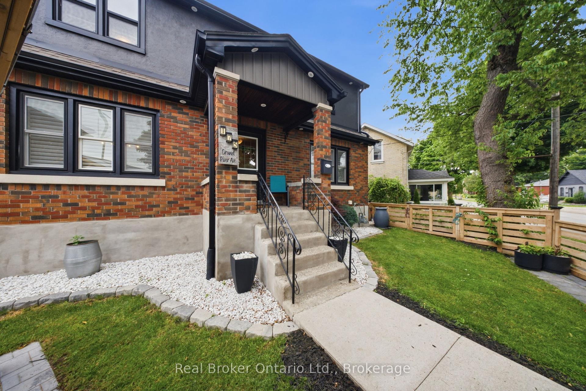 Photo 2 of 175 Grand River Avenue, Brantford, Holmedale — HOMEH