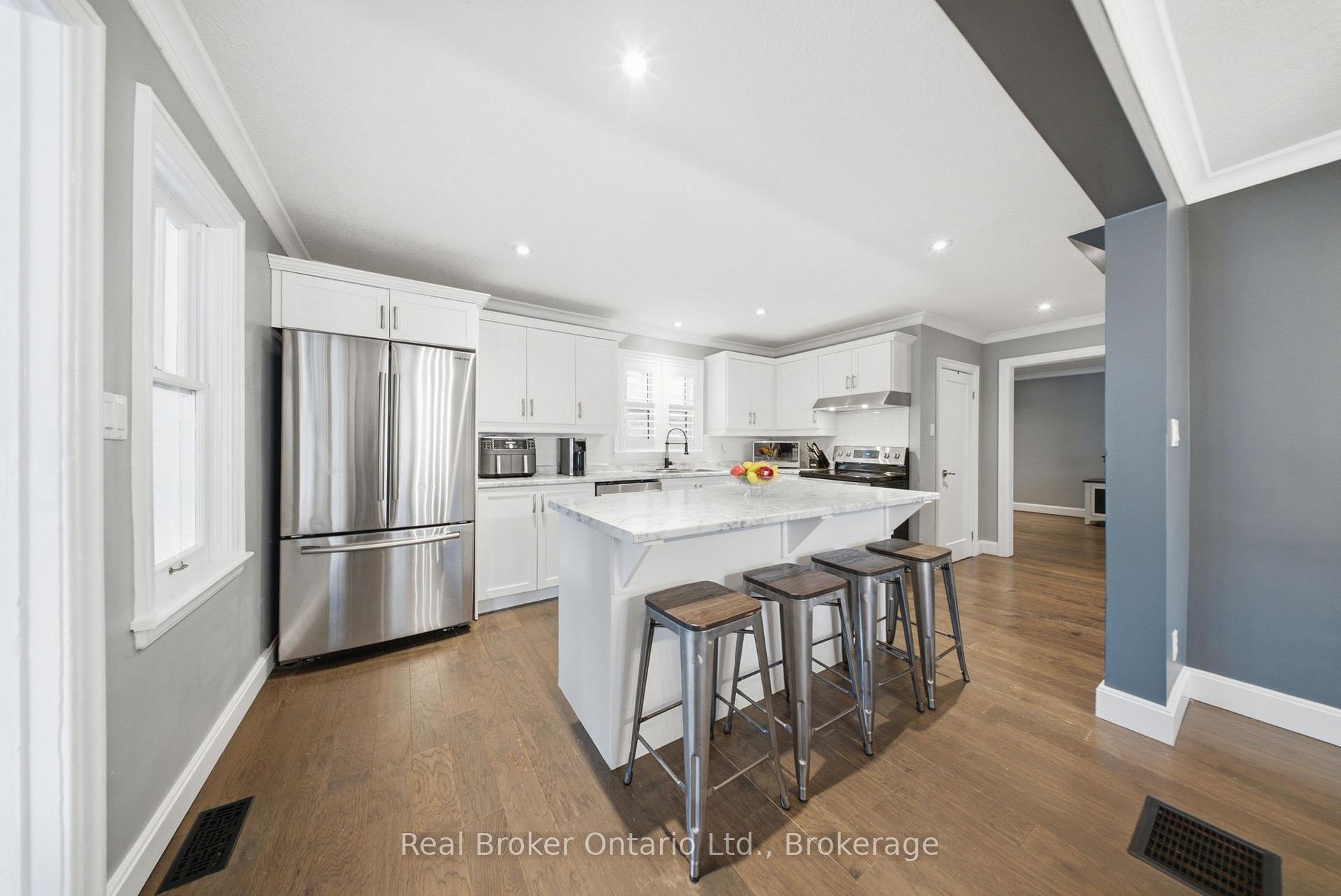 Photo 6 of 175 Grand River Avenue, Brantford, Holmedale — HOMEH
