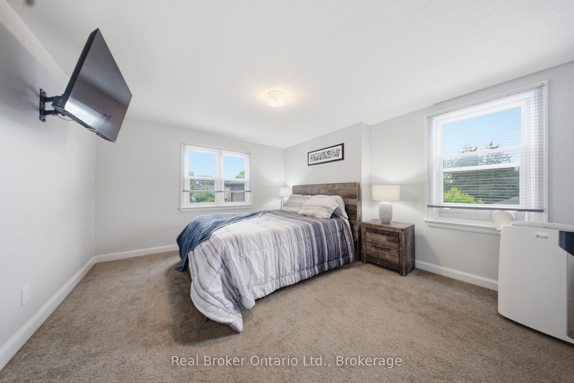 Photo 18 of 175 Grand River Avenue, Brantford, Holmedale — HOMEH