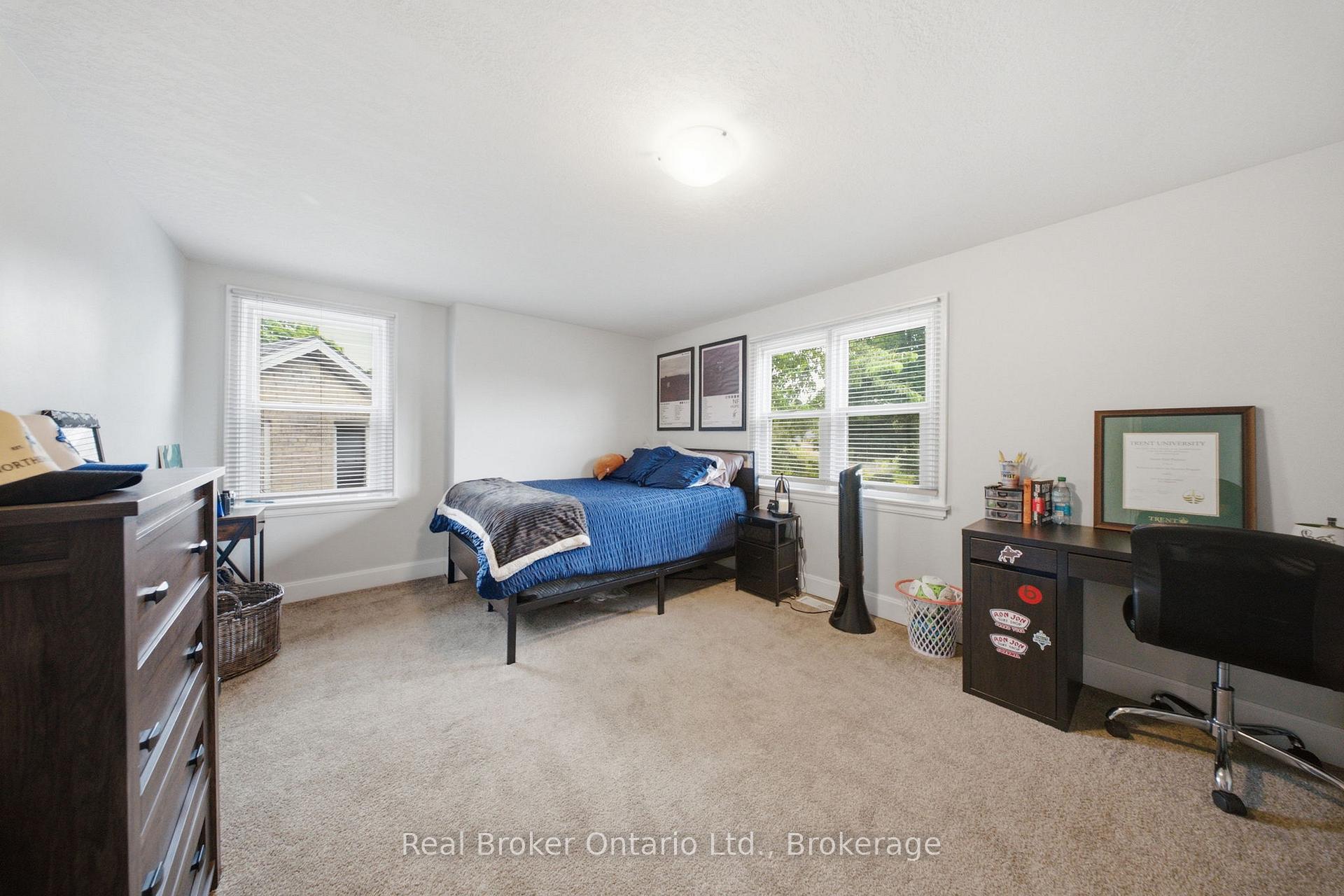 Photo 19 of 175 Grand River Avenue, Brantford, Holmedale — HOMEH