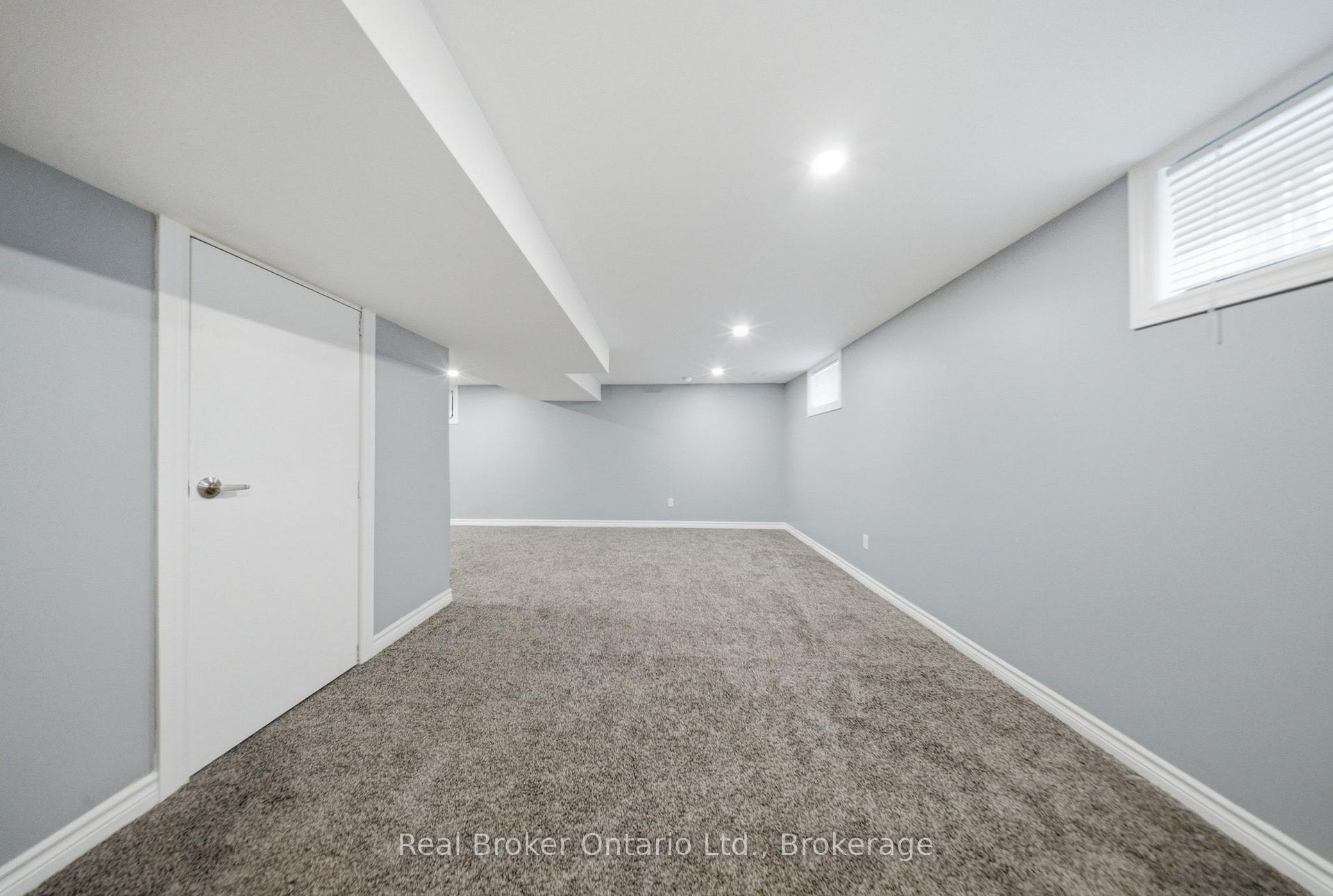 Photo 24 of 175 Grand River Avenue, Brantford, Holmedale — HOMEH