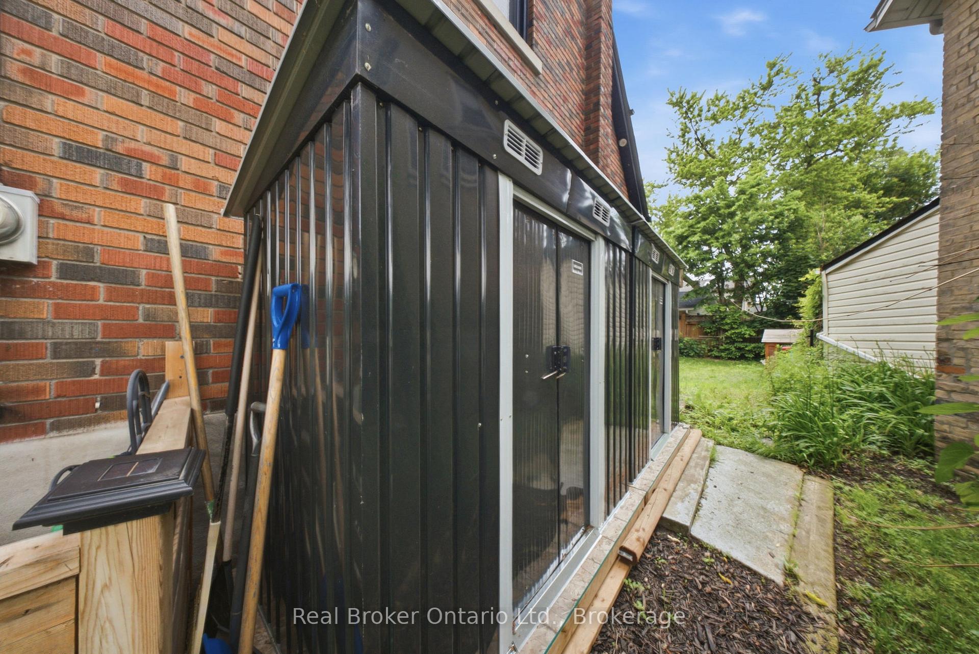 Photo 28 of 175 Grand River Avenue, Brantford, Holmedale — HOMEH