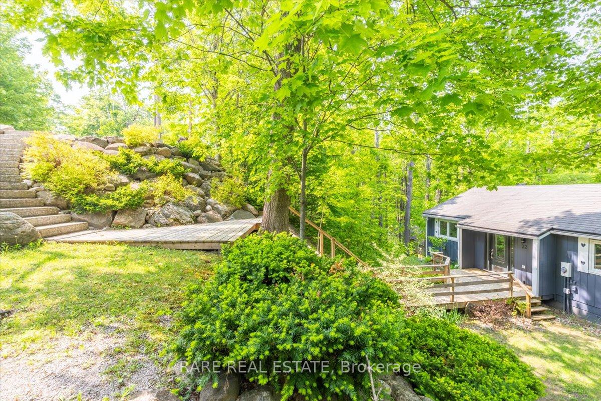 Photo 3 of 32 Oneida Avenue, Oro-Medonte, Sugarbush — HOMEH