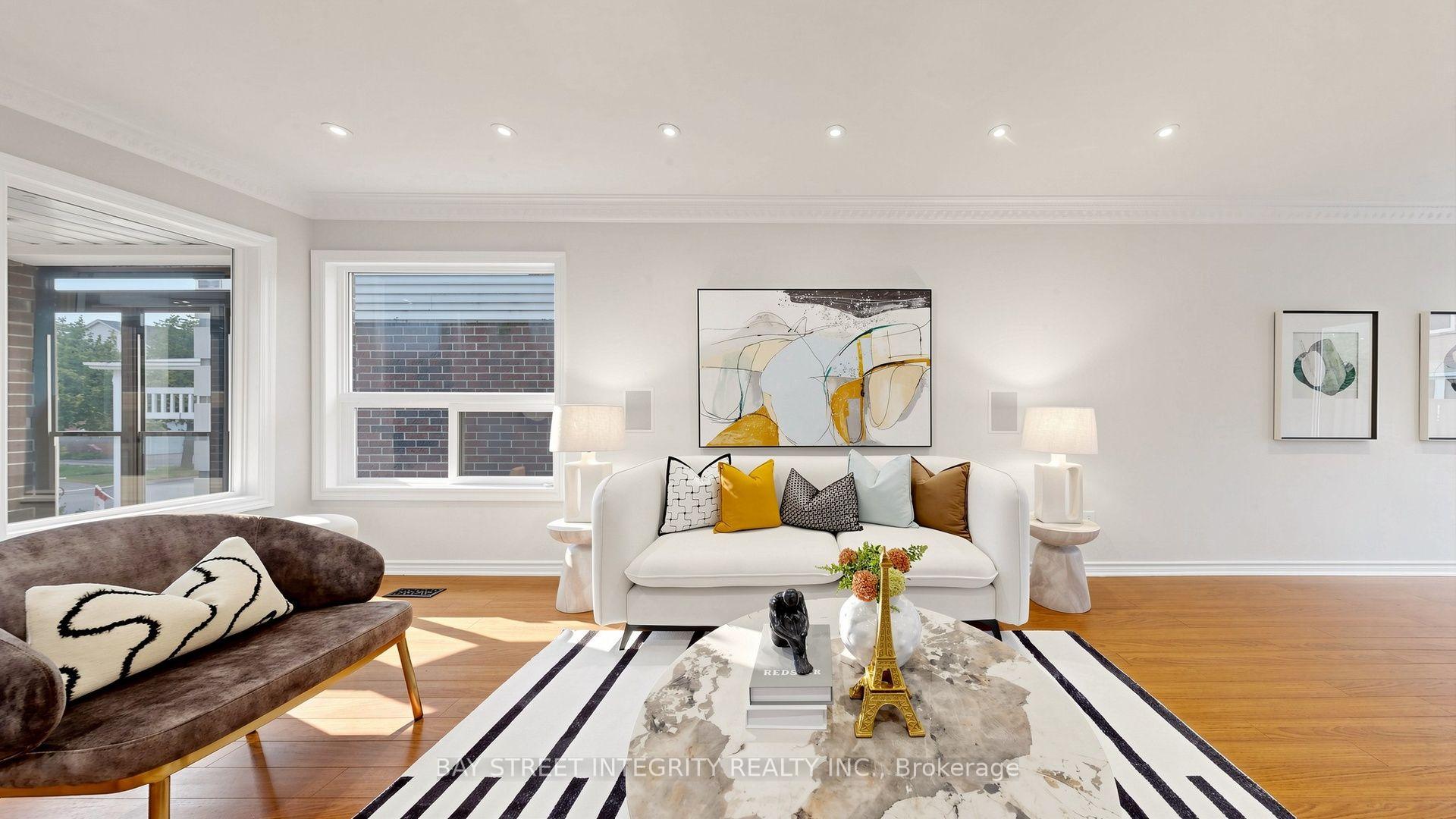 Photo 3 of 41 Jonathan Gate, Vaughan, Crestwood-Springfarm-Yorkhill — HOMEH