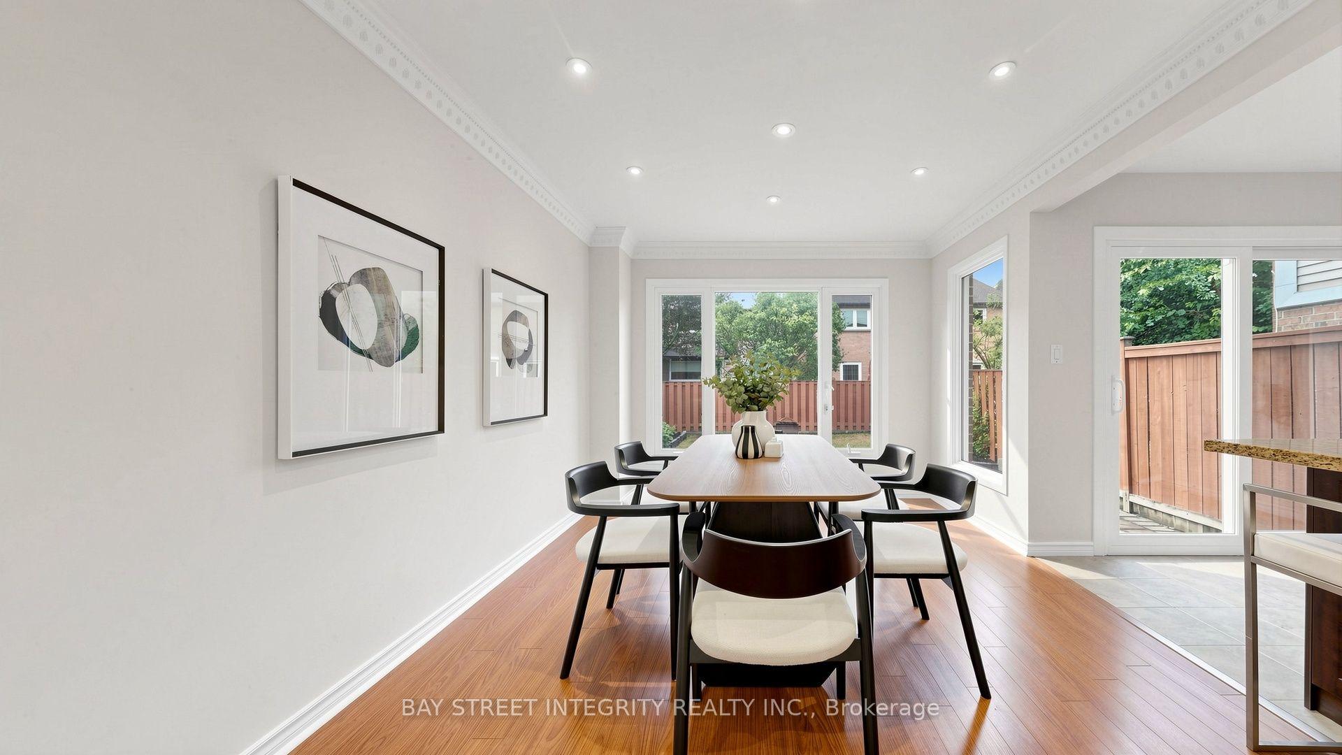 Photo 7 of 41 Jonathan Gate, Vaughan, Crestwood-Springfarm-Yorkhill — HOMEH