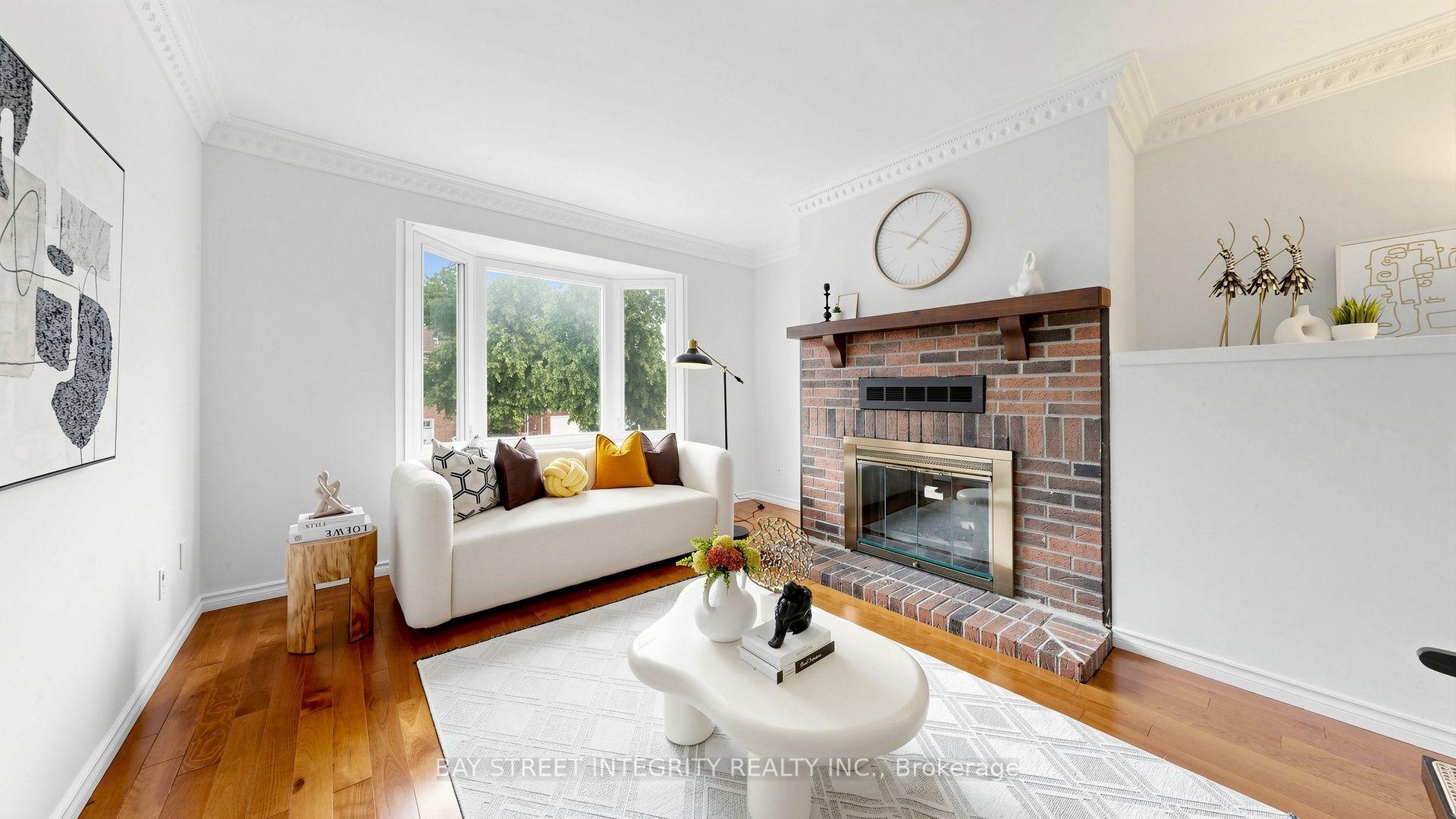 Photo 22 of 41 Jonathan Gate, Vaughan, Crestwood-Springfarm-Yorkhill — HOMEH