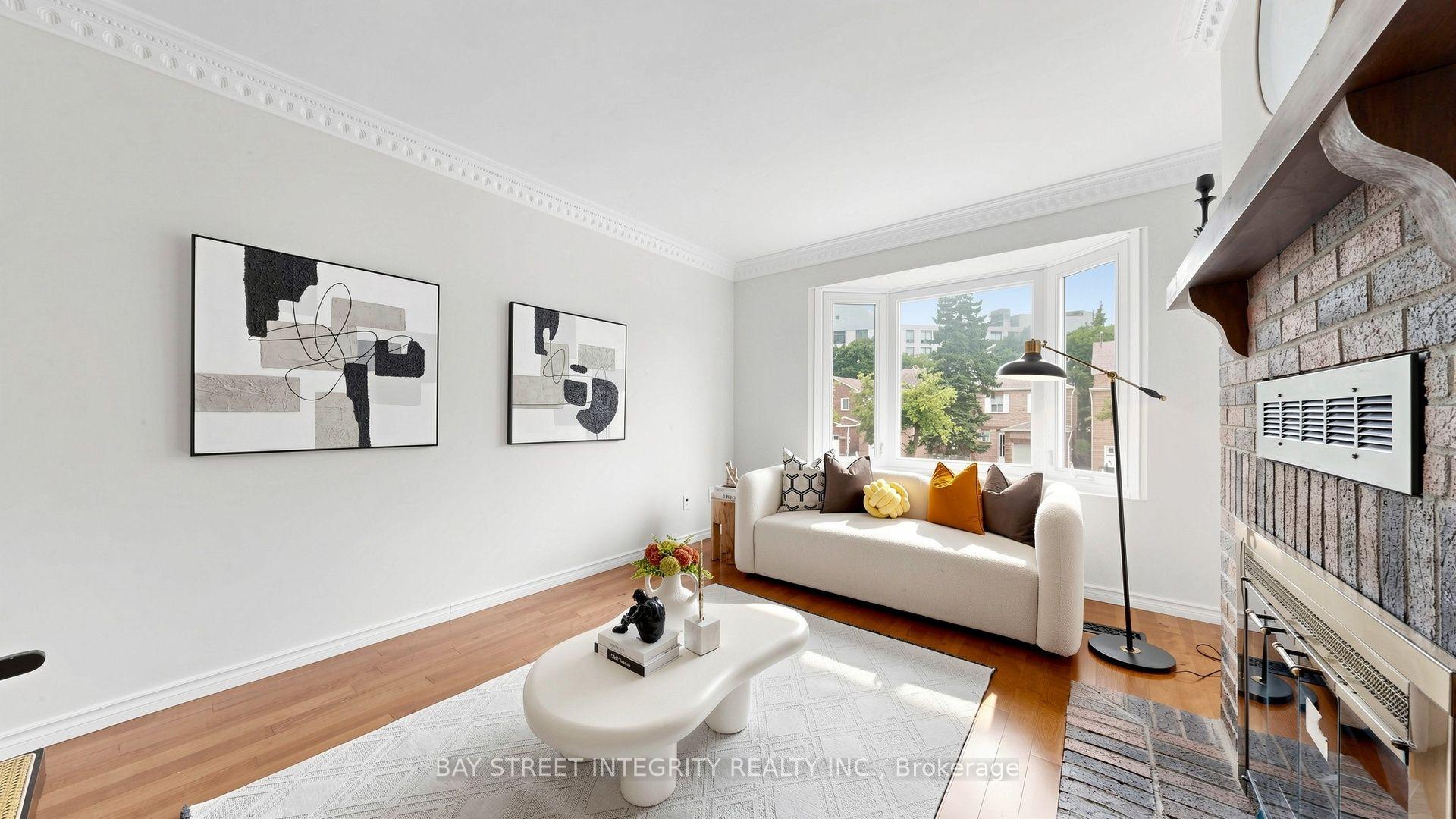 Photo 23 of 41 Jonathan Gate, Vaughan, Crestwood-Springfarm-Yorkhill — HOMEH
