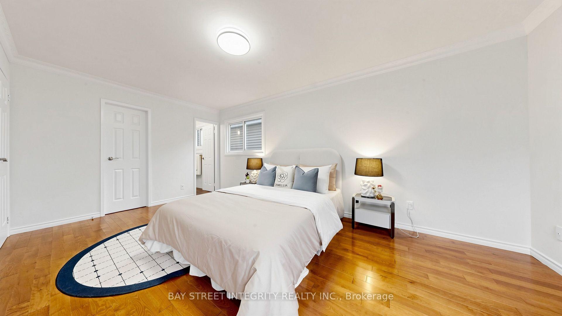 Photo 28 of 41 Jonathan Gate, Vaughan, Crestwood-Springfarm-Yorkhill — HOMEH