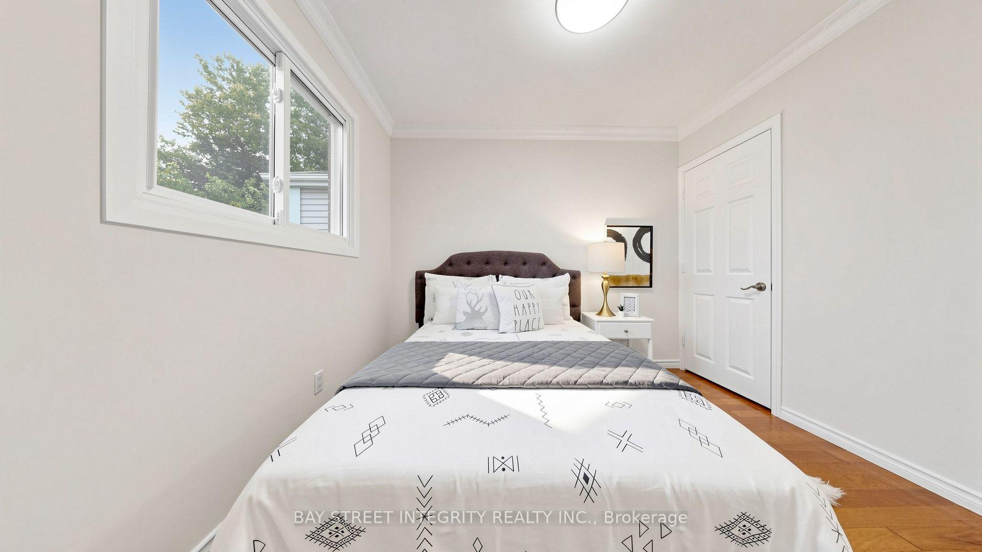 Photo 37 of 41 Jonathan Gate, Vaughan, Crestwood-Springfarm-Yorkhill — HOMEH