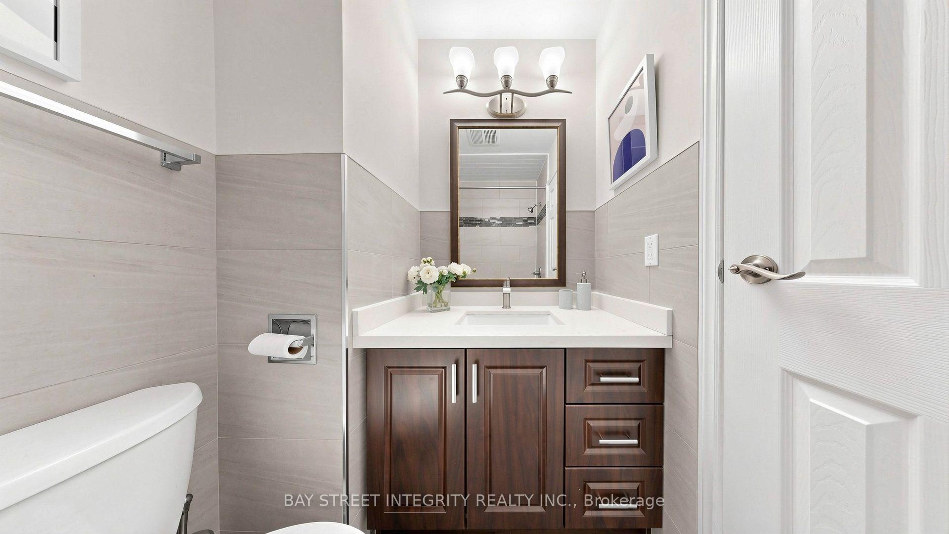 Photo 38 of 41 Jonathan Gate, Vaughan, Crestwood-Springfarm-Yorkhill — HOMEH
