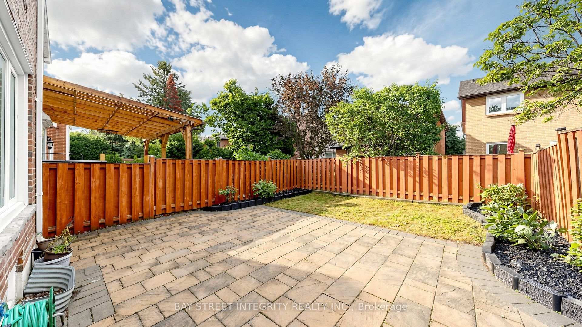 Photo 46 of 41 Jonathan Gate, Vaughan, Crestwood-Springfarm-Yorkhill — HOMEH