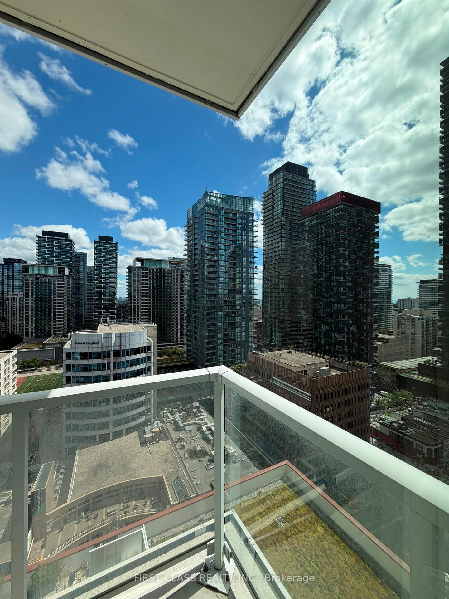 Photo 1 of Unit 1606, 33 Helendale Avenue, Toronto, Yonge-Eglinton — HOMEH