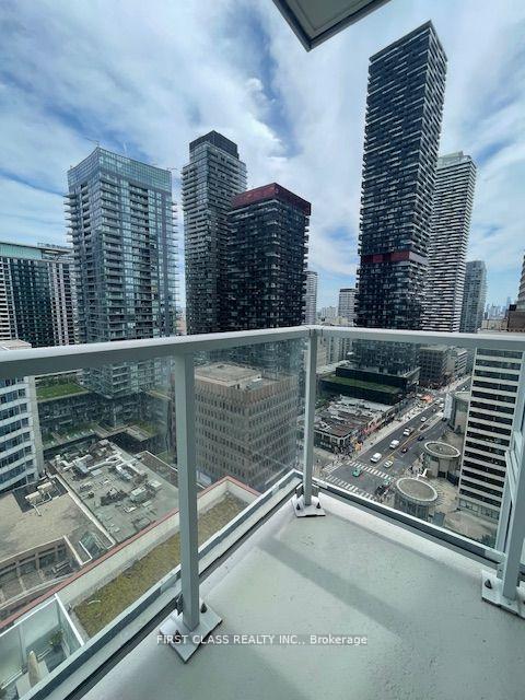 Photo 3 of Unit 1606, 33 Helendale Avenue, Toronto, Yonge-Eglinton — HOMEH