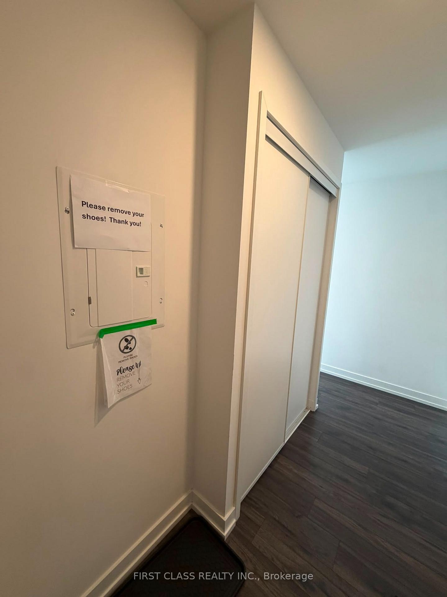 Photo 5 of Unit 1606, 33 Helendale Avenue, Toronto, Yonge-Eglinton — HOMEH