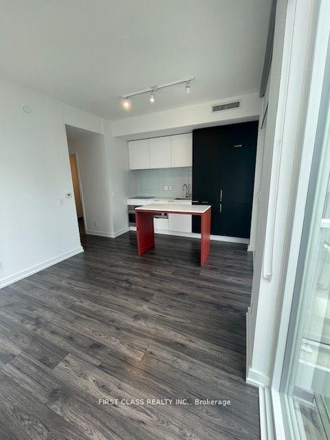 Photo 10 of Unit 1606, 33 Helendale Avenue, Toronto, Yonge-Eglinton — HOMEH
