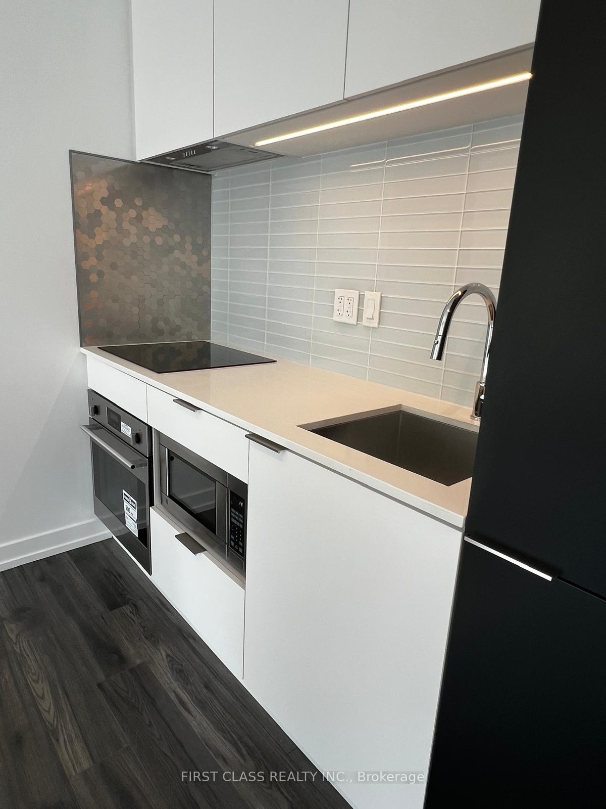 Photo 12 of Unit 1606, 33 Helendale Avenue, Toronto, Yonge-Eglinton — HOMEH