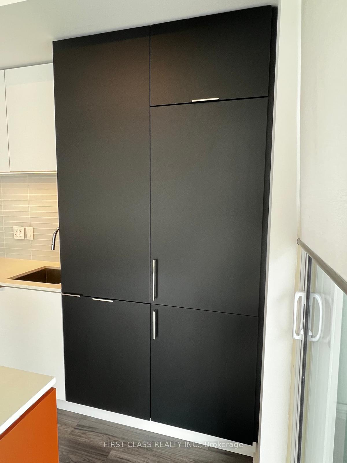 Photo 14 of Unit 1606, 33 Helendale Avenue, Toronto, Yonge-Eglinton — HOMEH