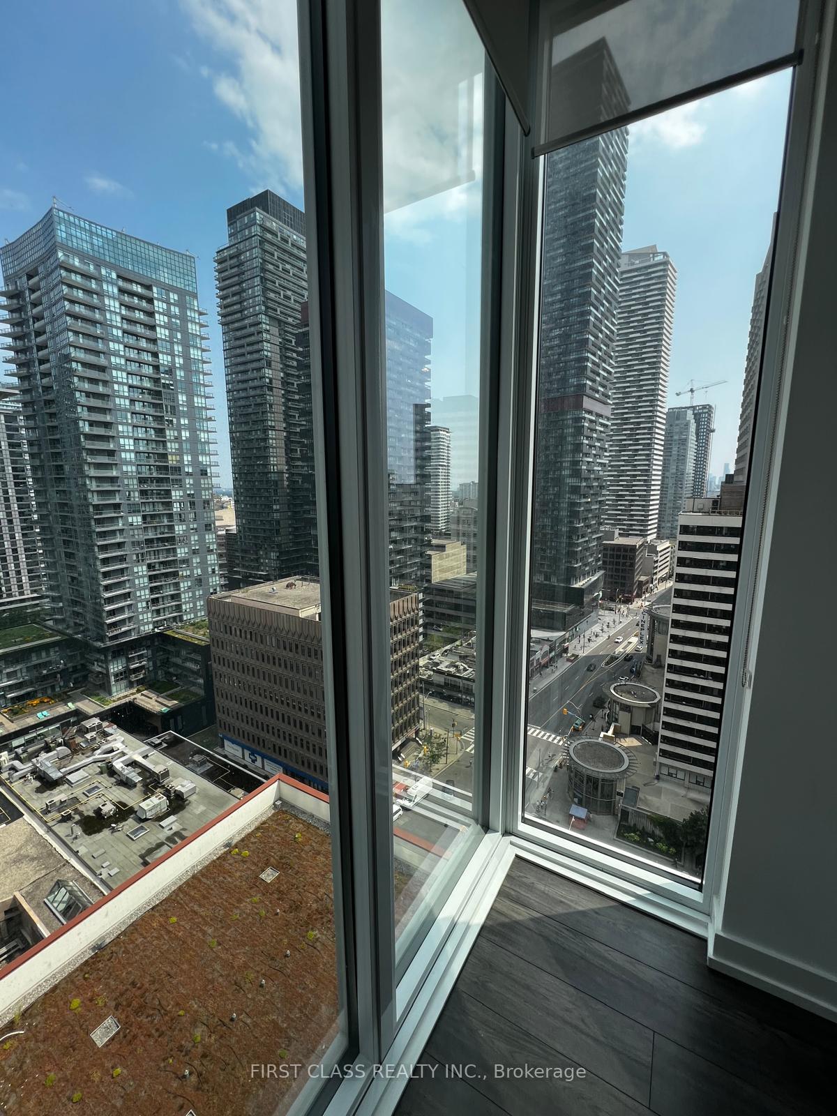 Photo 17 of Unit 1606, 33 Helendale Avenue, Toronto, Yonge-Eglinton — HOMEH