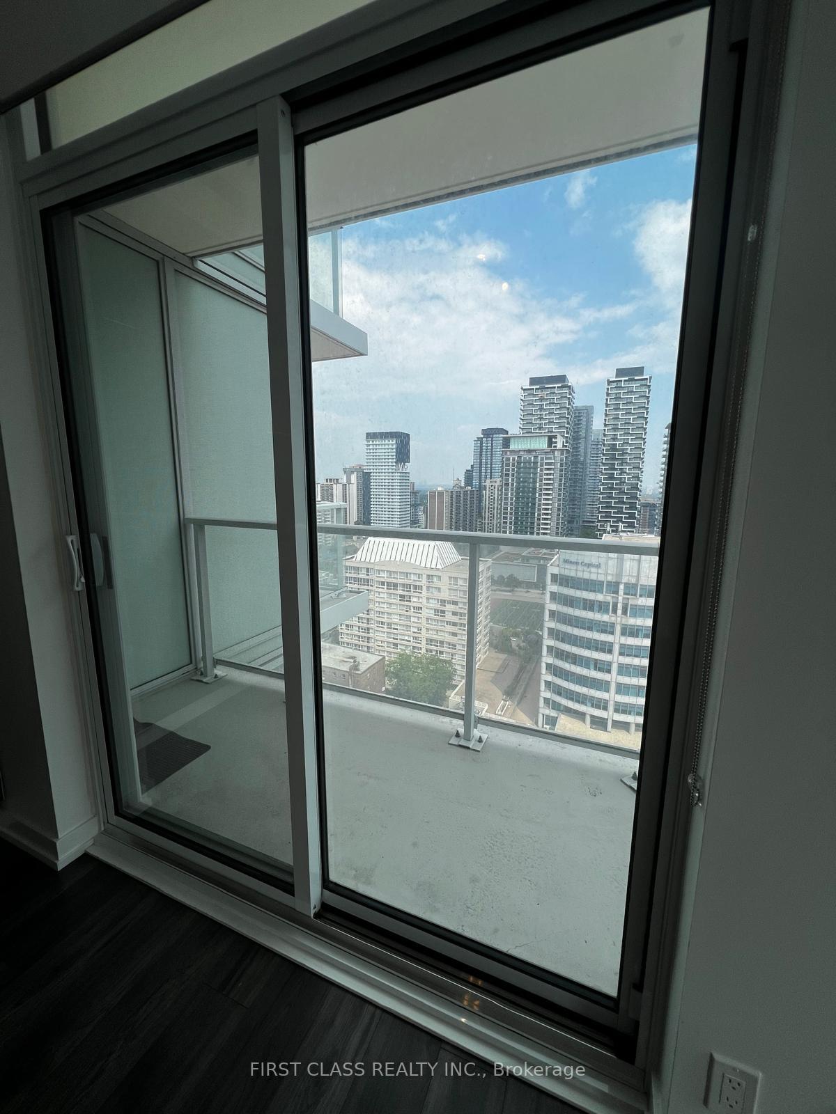 Photo 21 of Unit 1606, 33 Helendale Avenue, Toronto, Yonge-Eglinton — HOMEH