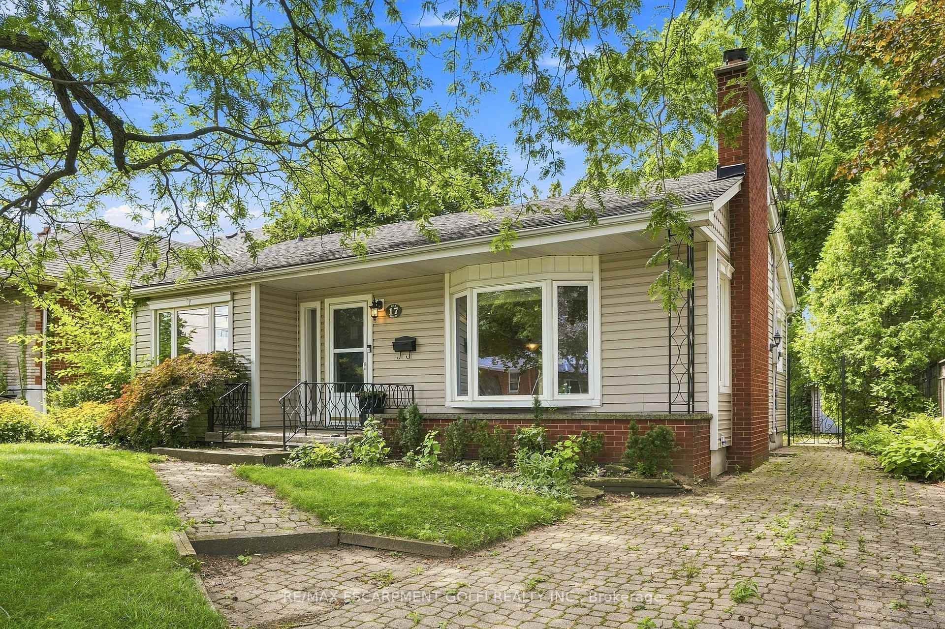 Photo 3 of Unit MAIN, 17 Rita Street, Hamilton, Dundas — HOMEH