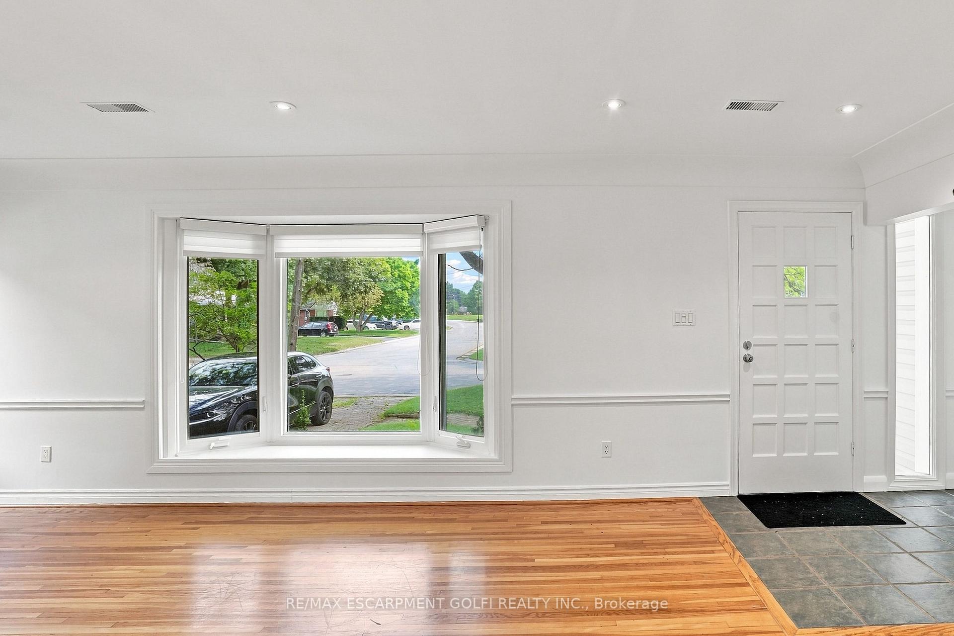 Photo 8 of Unit MAIN, 17 Rita Street, Hamilton, Dundas — HOMEH