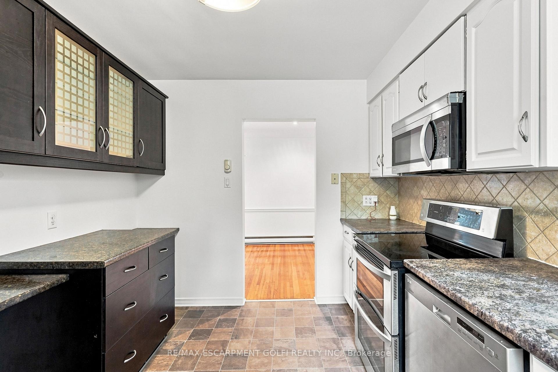 Photo 16 of Unit MAIN, 17 Rita Street, Hamilton, Dundas — HOMEH