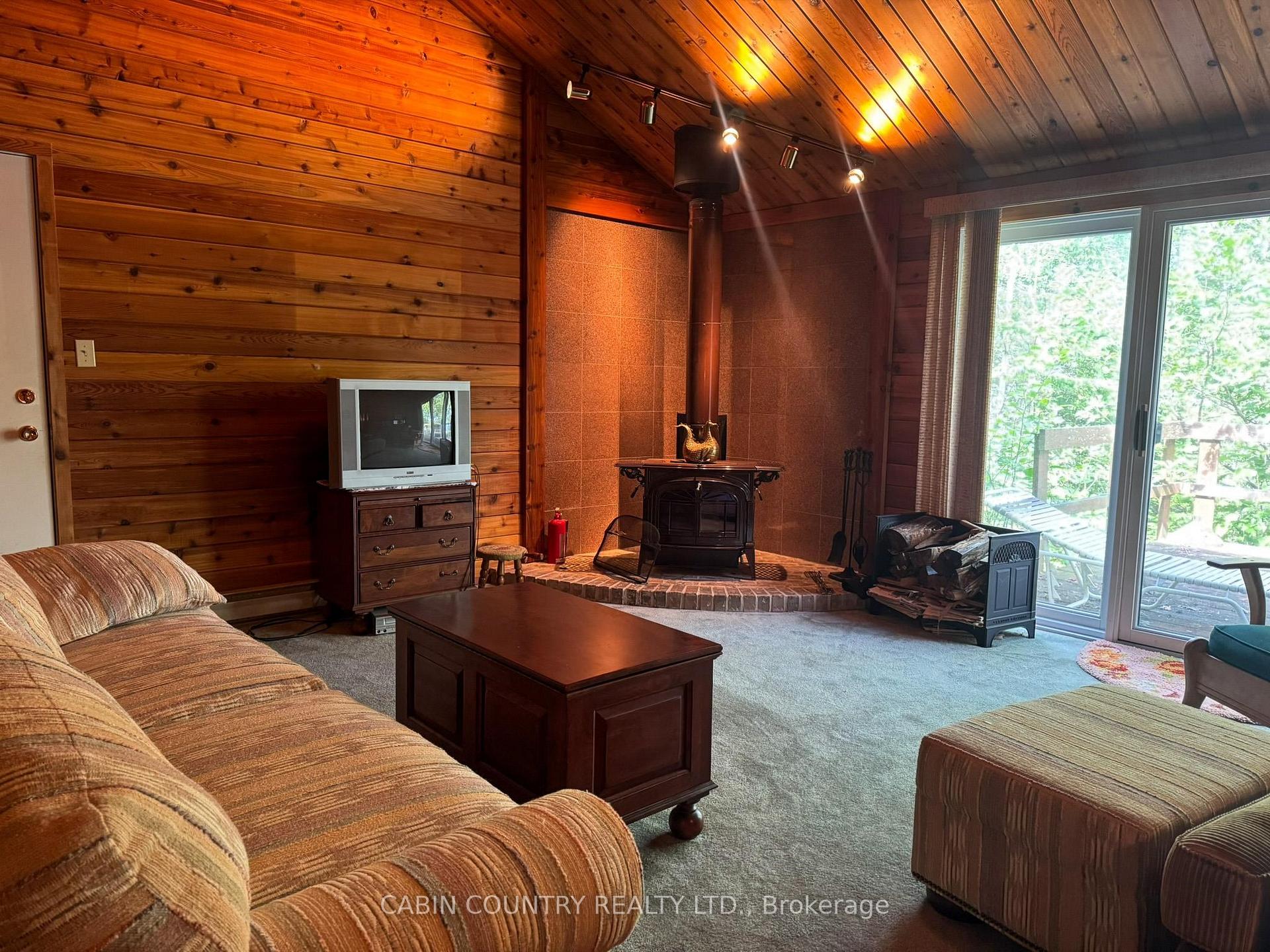 Photo 19 of 1020 1021 Zig Zag Island, Kenora Remote Area, Lake of the Woods West — HOMEH