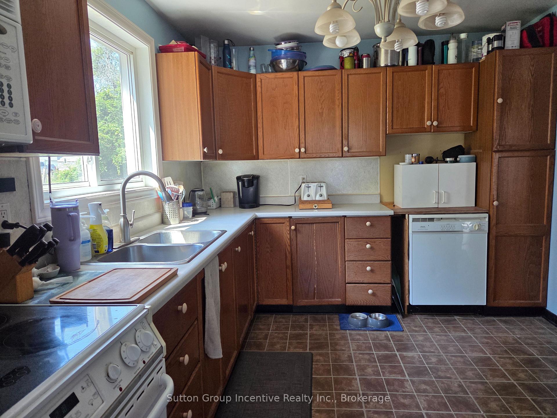 Photo 9 of 3985 Joyland Drive, Ramara, Rural Ramara — HOMEH