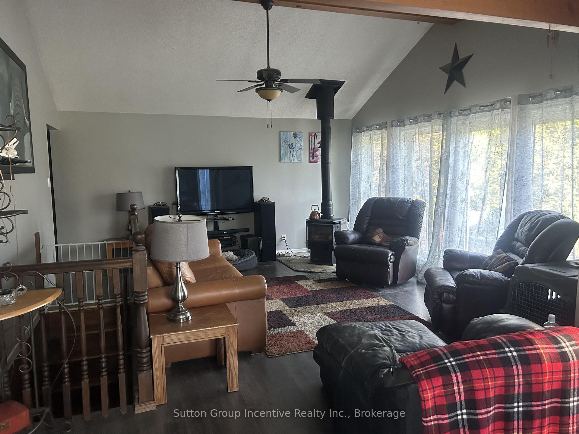 Photo 17 of 3985 Joyland Drive, Ramara, Rural Ramara — HOMEH
