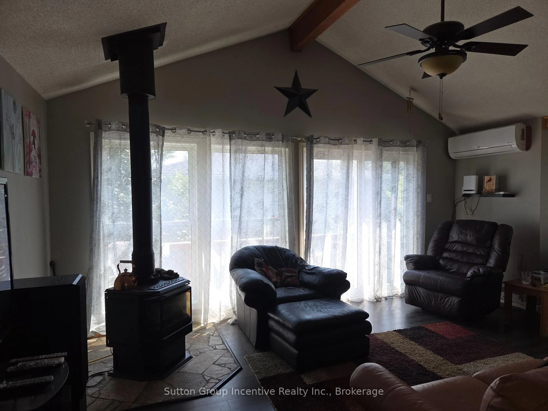 Photo 24 of 3985 Joyland Drive, Ramara, Rural Ramara — HOMEH