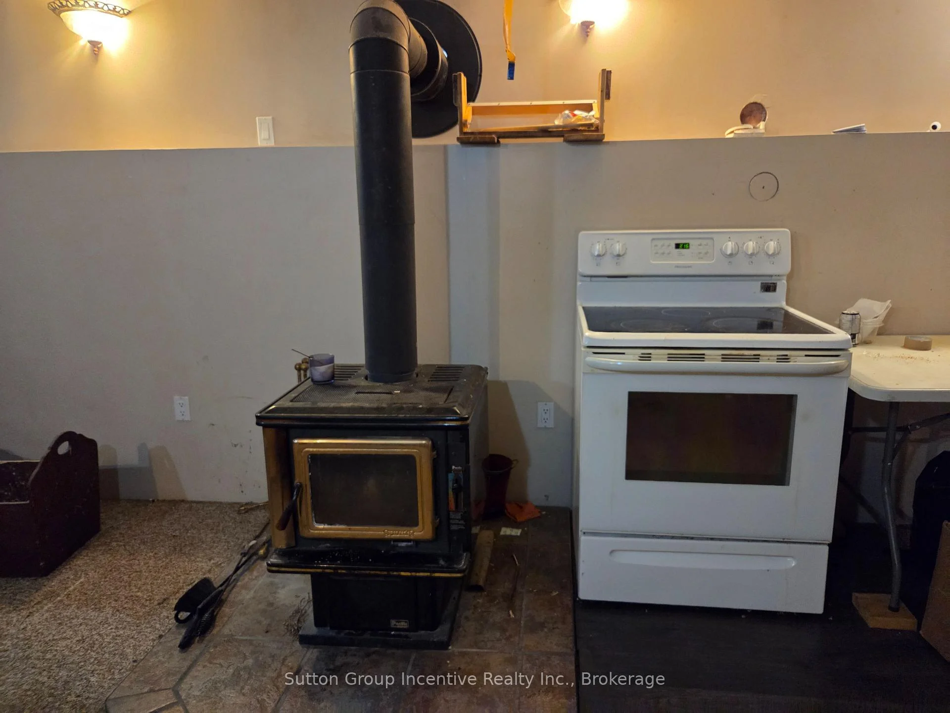 Photo 45 of 3985 Joyland Drive, Ramara, Rural Ramara — HOMEH