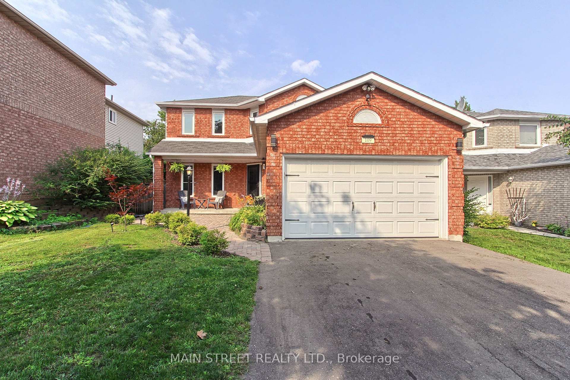Photo 2 of 109 Bishop Drive, Barrie, Ardagh — HOMEH
