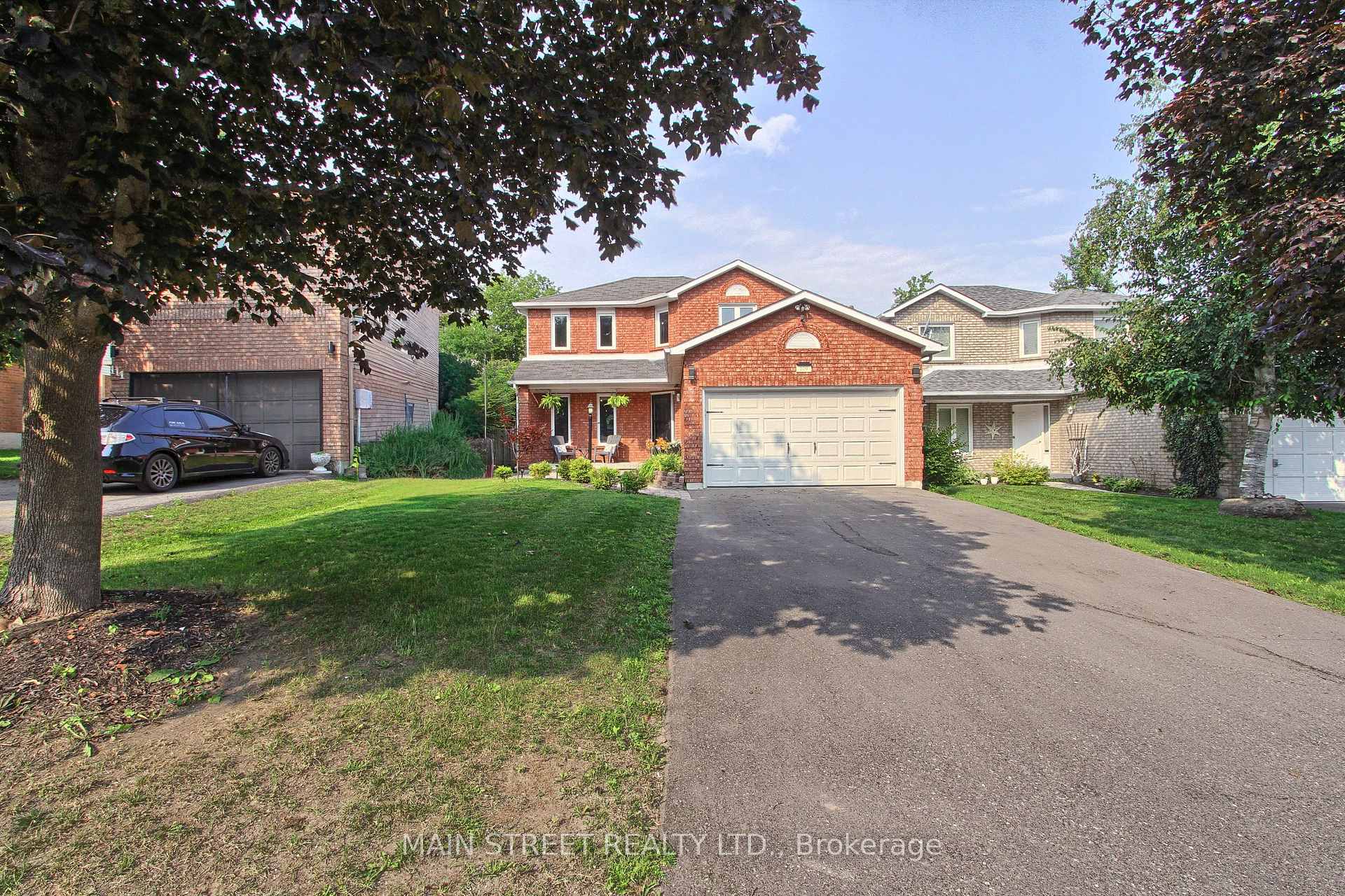 Photo 3 of 109 Bishop Drive, Barrie, Ardagh — HOMEH