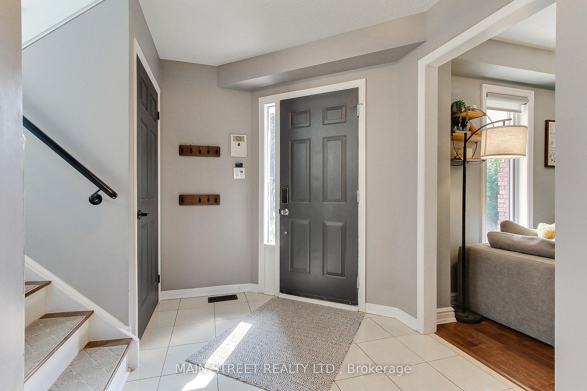 Photo 5 of 109 Bishop Drive, Barrie, Ardagh — HOMEH
