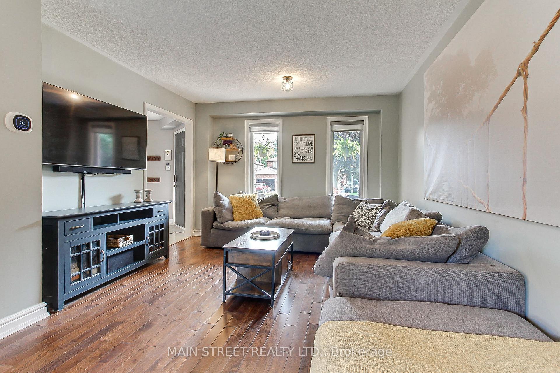 Photo 7 of 109 Bishop Drive, Barrie, Ardagh — HOMEH