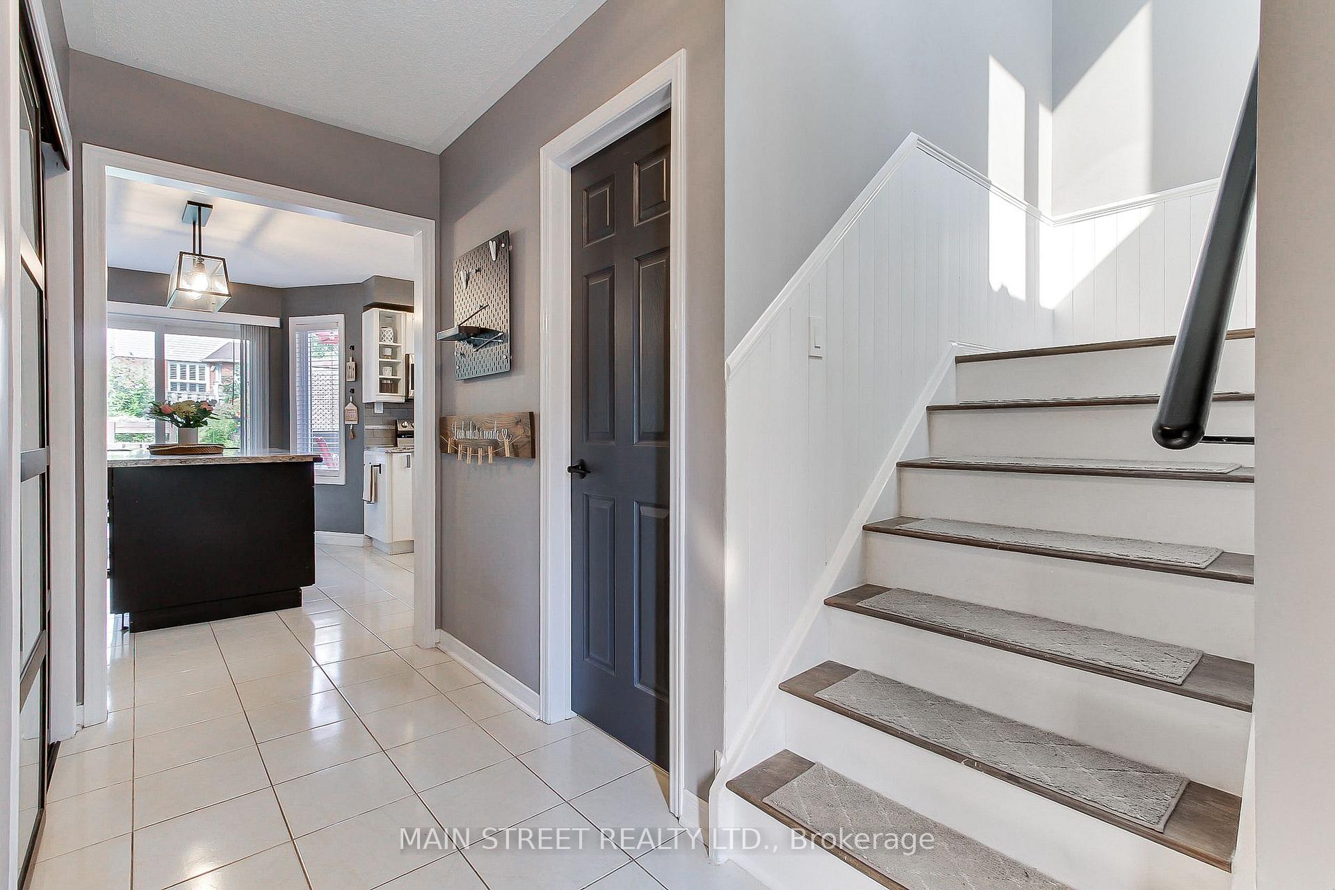 Photo 11 of 109 Bishop Drive, Barrie, Ardagh — HOMEH
