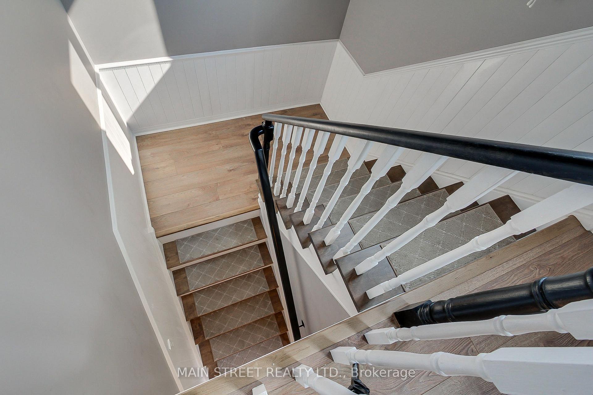 Photo 12 of 109 Bishop Drive, Barrie, Ardagh — HOMEH