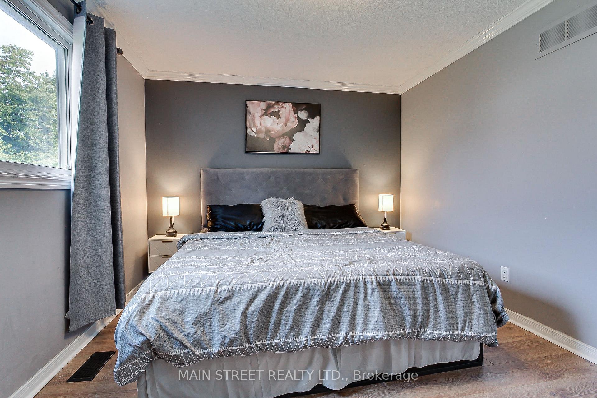Photo 18 of 109 Bishop Drive, Barrie, Ardagh — HOMEH