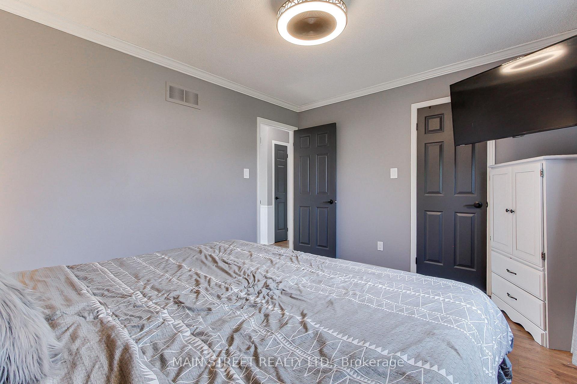 Photo 19 of 109 Bishop Drive, Barrie, Ardagh — HOMEH