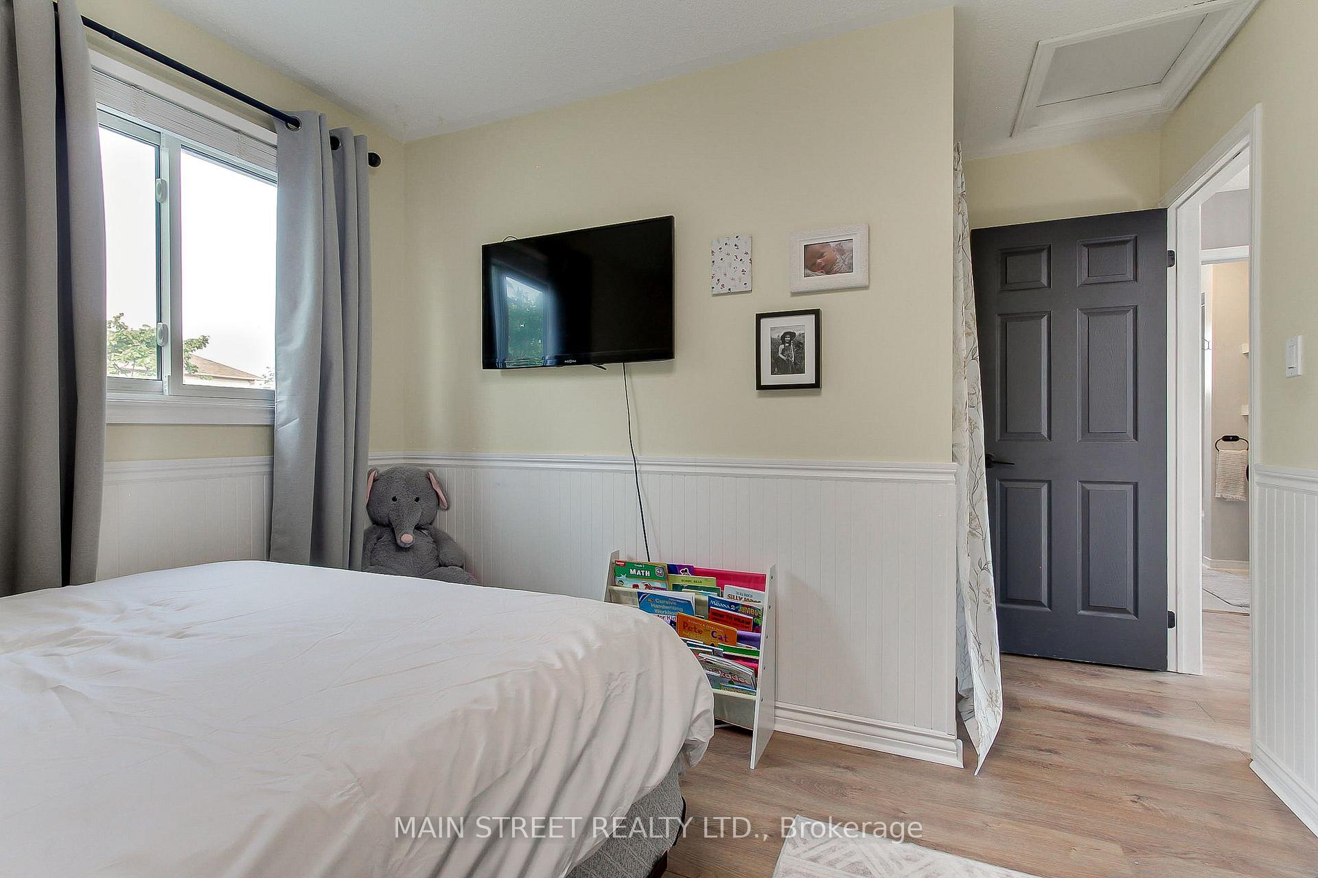Photo 21 of 109 Bishop Drive, Barrie, Ardagh — HOMEH