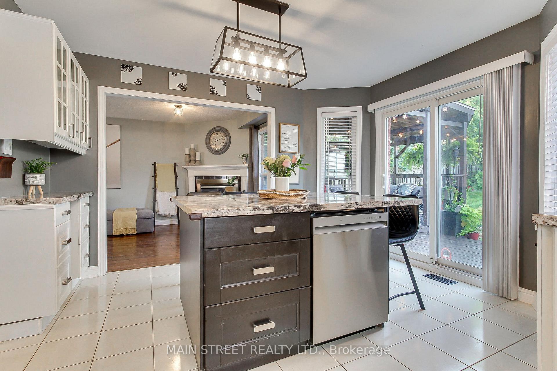 Photo 29 of 109 Bishop Drive, Barrie, Ardagh — HOMEH