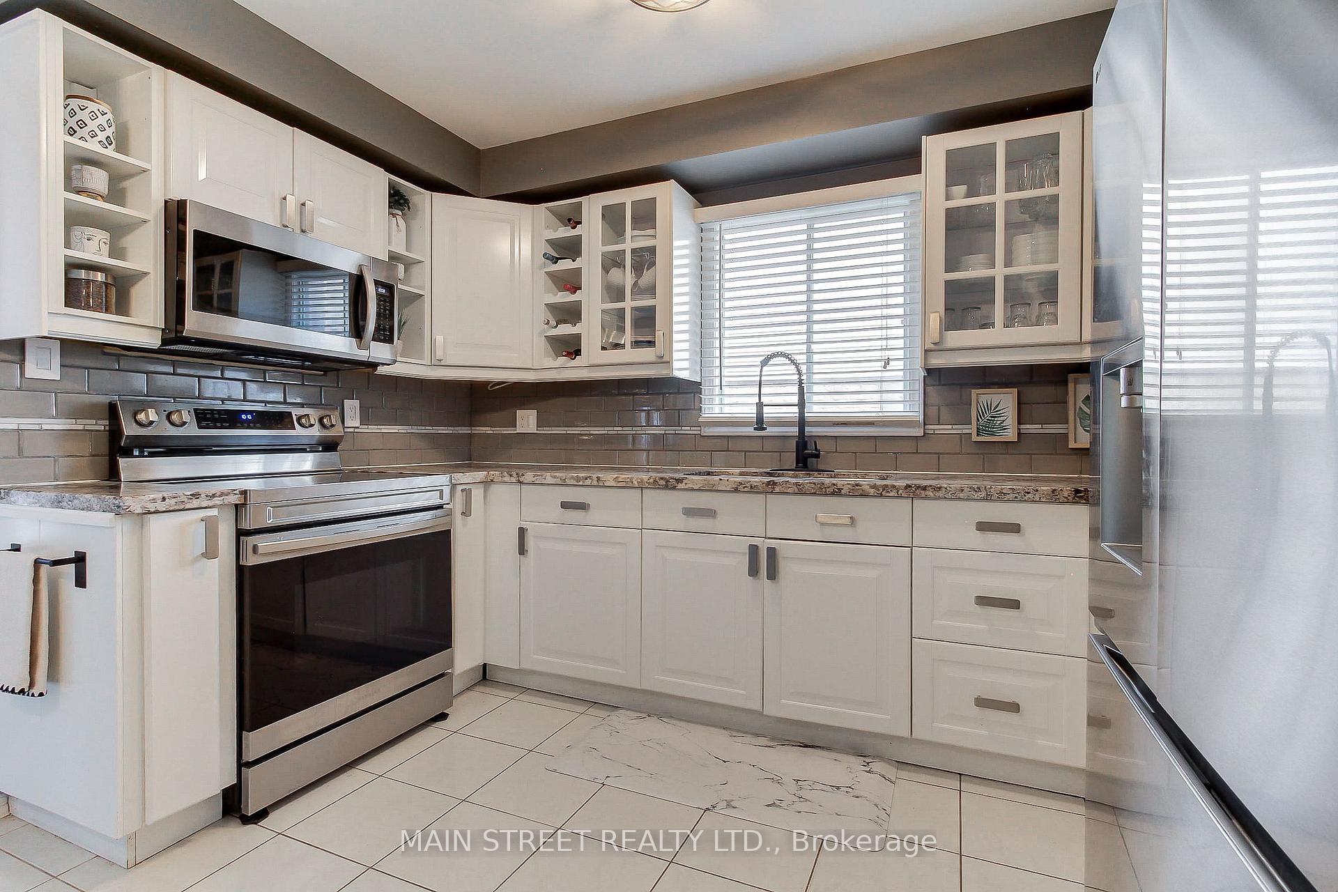 Photo 33 of 109 Bishop Drive, Barrie, Ardagh — HOMEH
