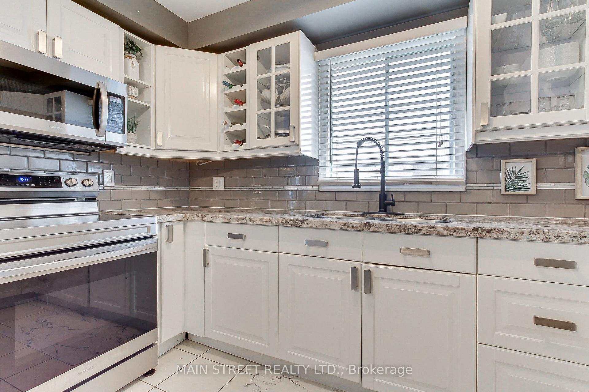 Photo 35 of 109 Bishop Drive, Barrie, Ardagh — HOMEH