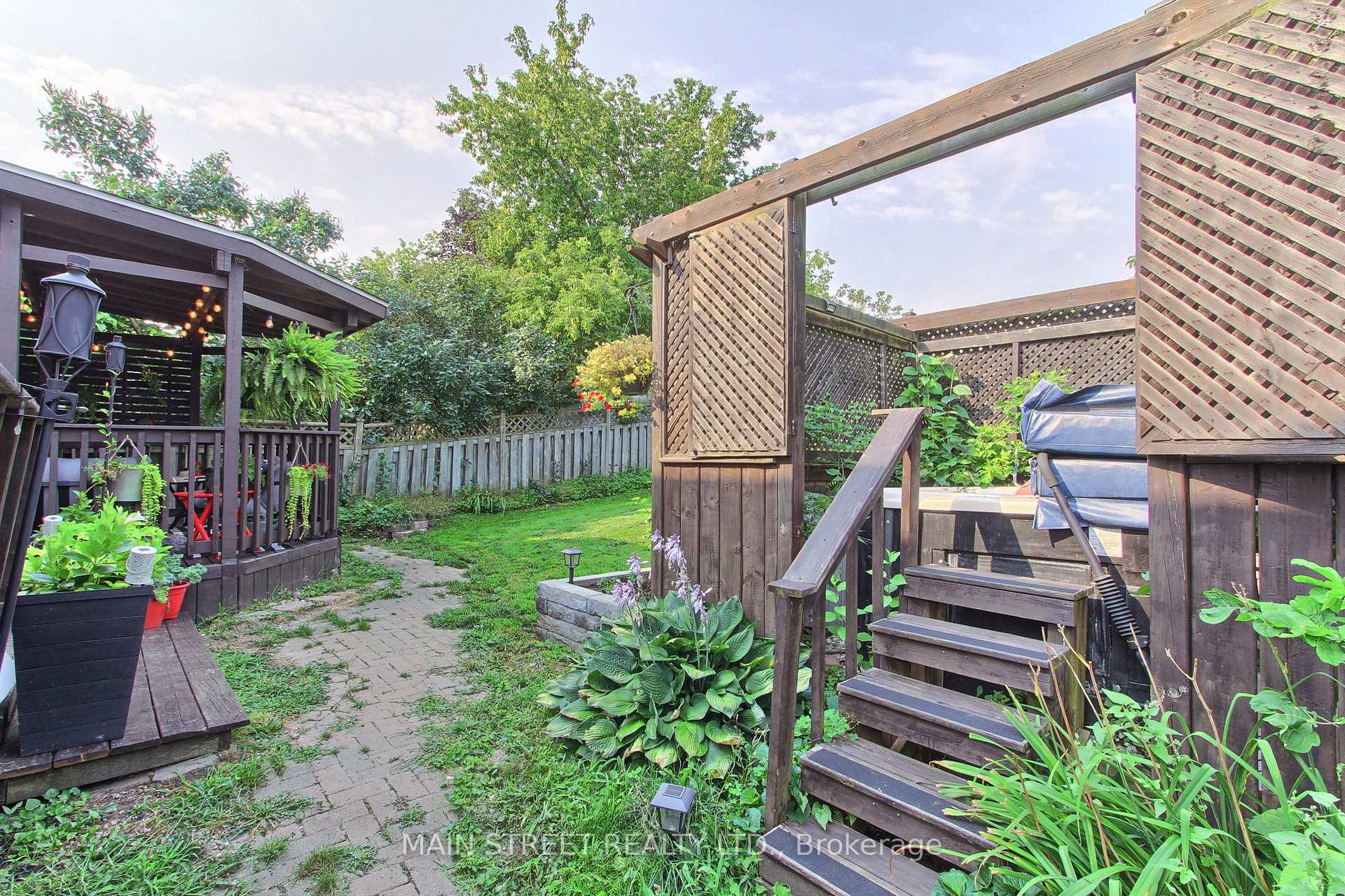 Photo 43 of 109 Bishop Drive, Barrie, Ardagh — HOMEH