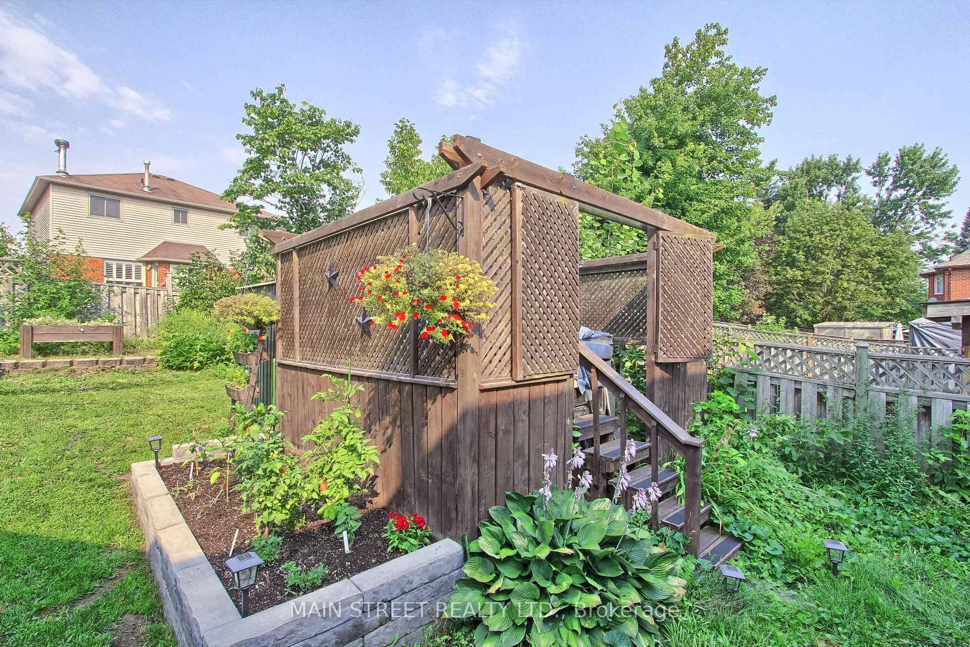 Photo 44 of 109 Bishop Drive, Barrie, Ardagh — HOMEH